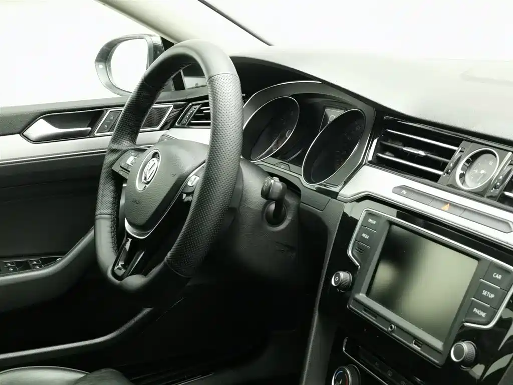 Volkswagen Magotan 2018 330TSI DSG Leading фото 22