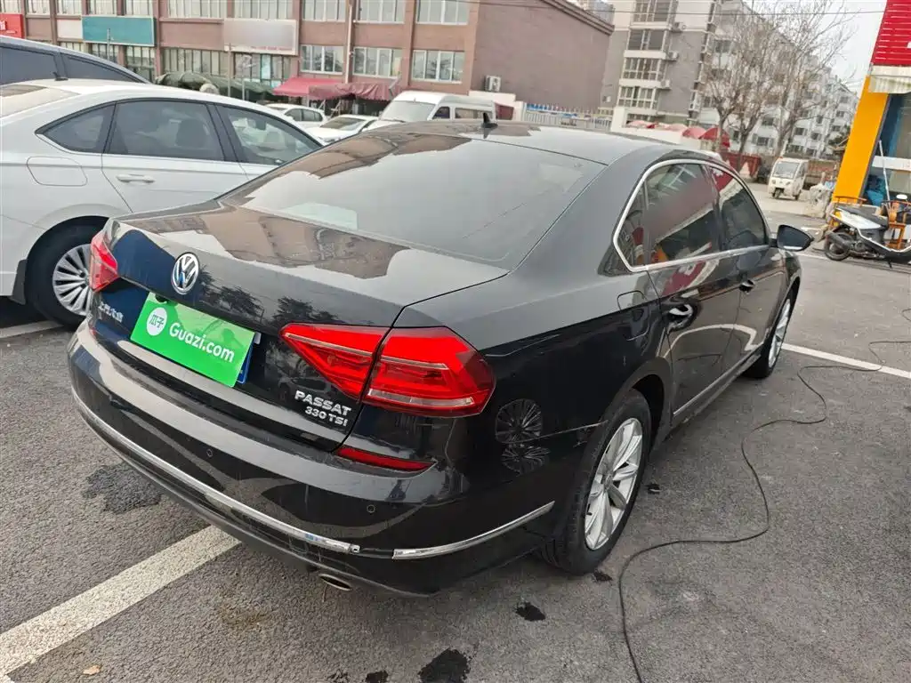 Volkswagen Passat 2017 330TSI DSG Prestige фото 23