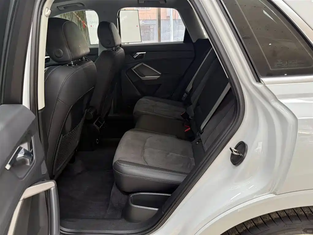 Audi Q3 2023 35 TFSI Fashion Dynamic (1.4T) фото 18