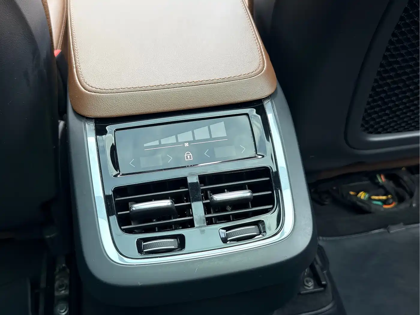 Volvo XC90 2023 2023 B5 Smart Luxury Edition 7-Seater