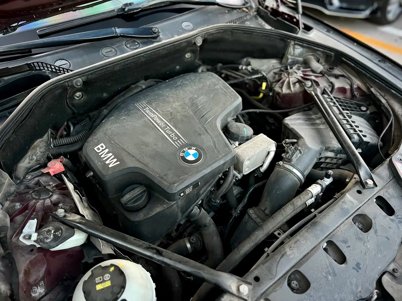 BMW 5 Series GT 2016 2015 528i Leading