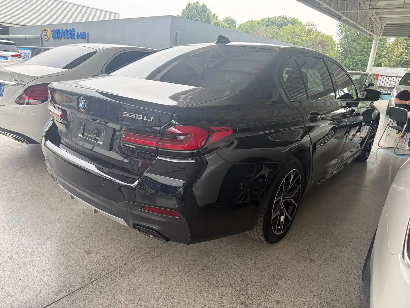 BMW 5 Series 2021 525Li M Sport Package фото 4