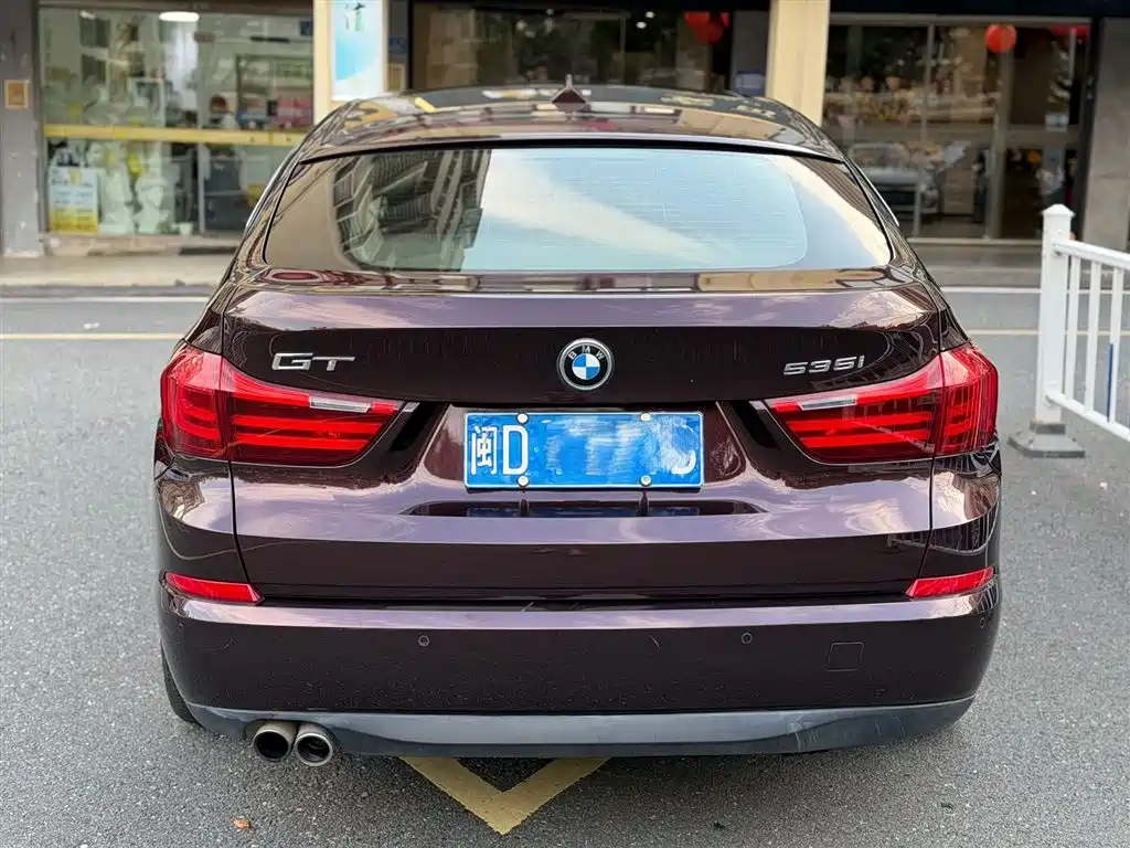 BMW 5 Series GT 2015 528i Leading фото 8