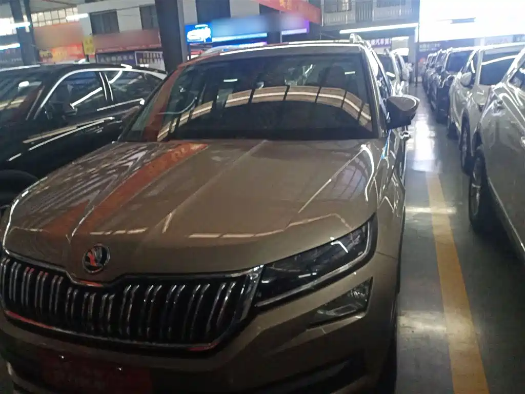 Škoda Kodiaq 2018 Facelift TSI330 5-seat 2WD Premium Luxury Edition фото 3