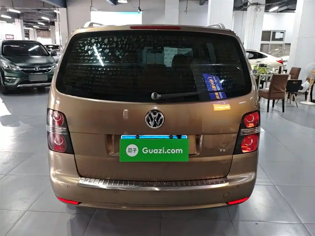 Volkswagen Touran 2015 1.4T DSG Comfort Edition 5-seater фото 6