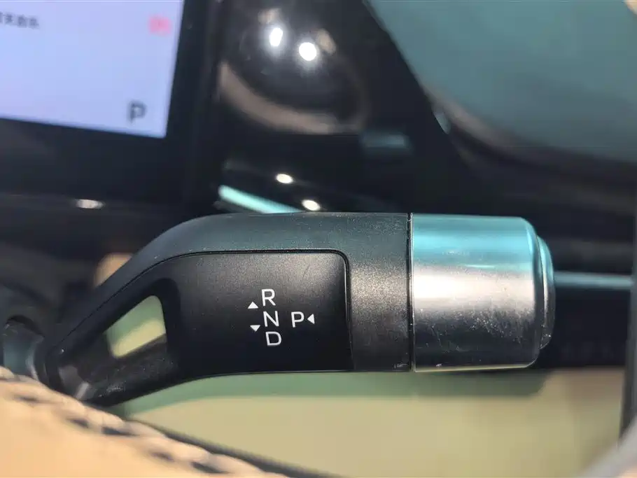 Geely Galaxy Galaxy L6 2024 125km PLUS Soaring Dragon Edition фото 16