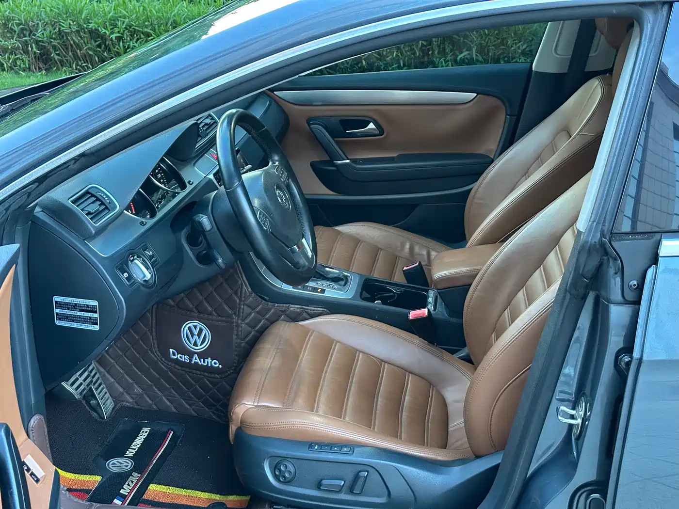 Volkswagen FAW-Volkswagen CC 2011 1.8TSI Luxury фото 4