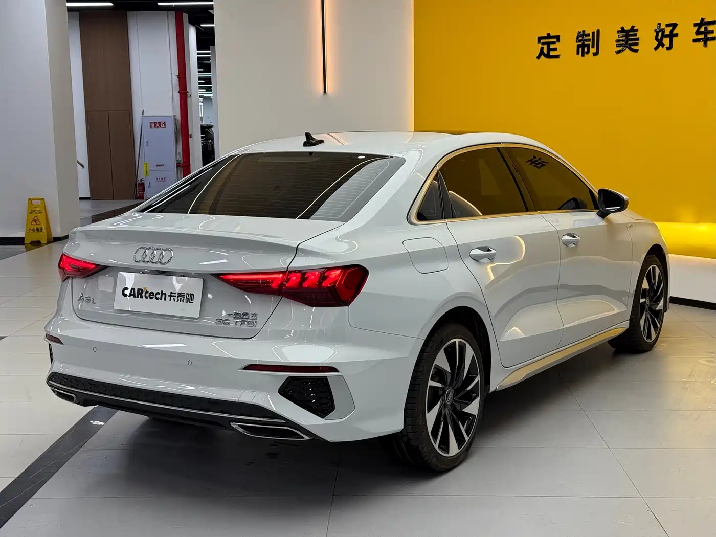 Audi A3 2023 A3L Limousine 35 TFSI Fashion Sport фото 6