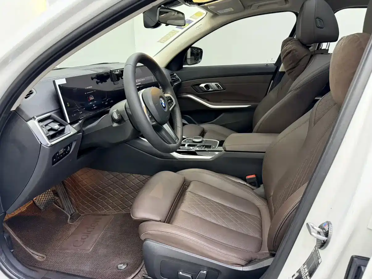 BMW i3 2024 eDrive 35 L фото 11