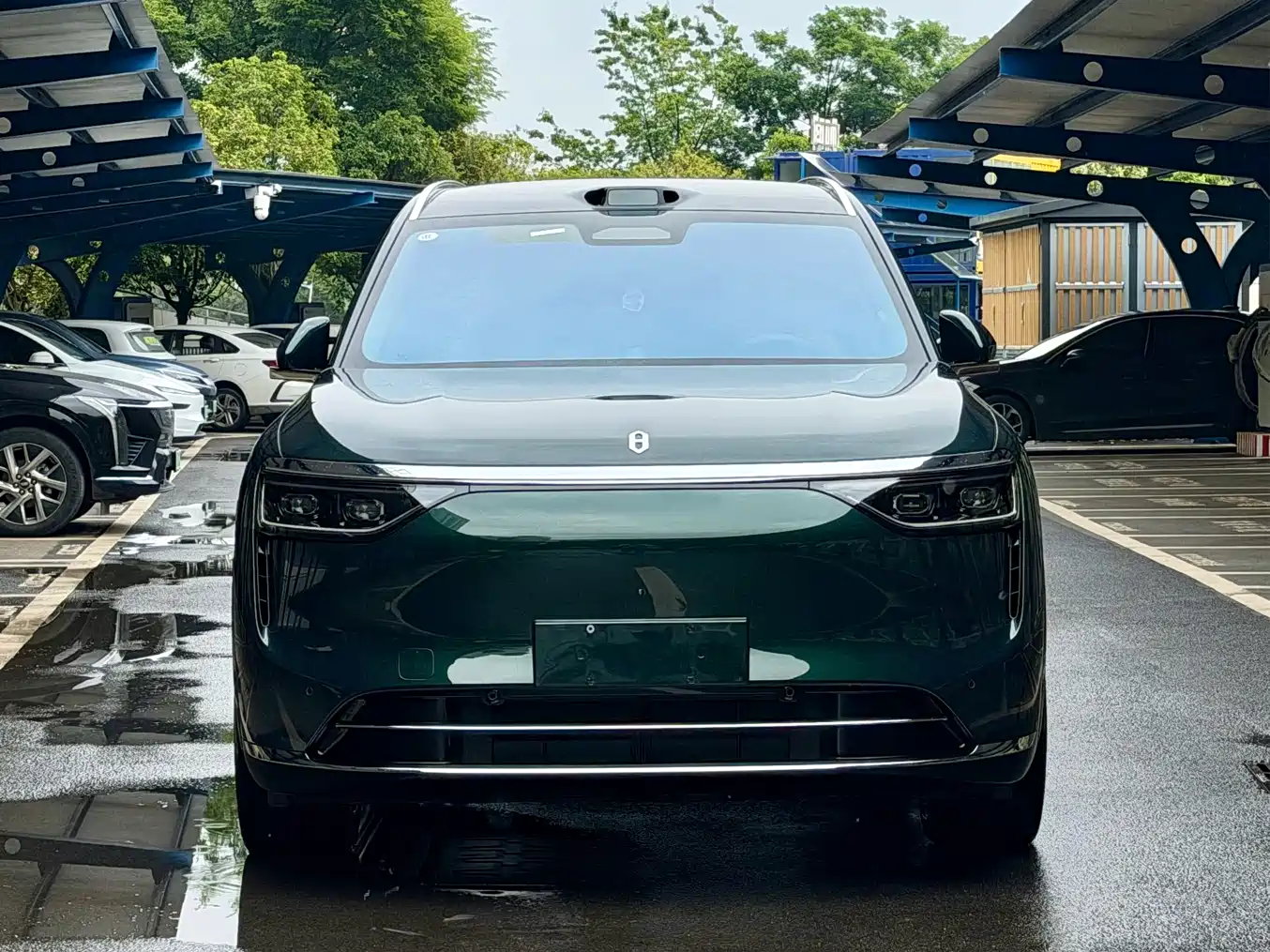 AITO Wenjie AITO M8 2025 Extended Range Ultra 53.4kWh 6-Seater фото 2