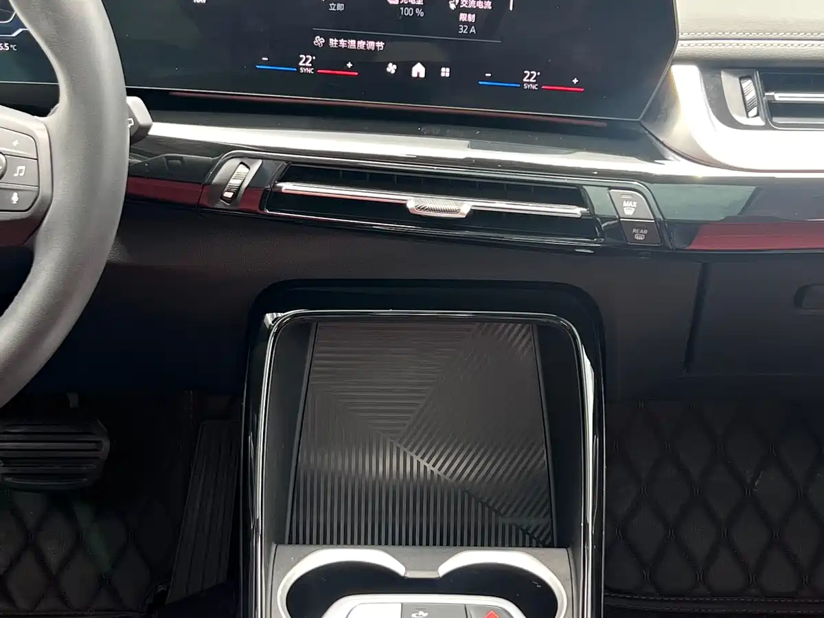 BMW iX1 2023 eDrive25L X Design Package фото 9