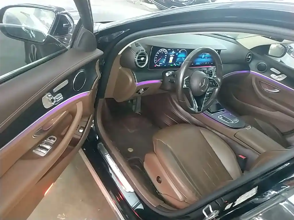 Mercedes-Benz E-Class New Energy 2022 Facelift III E 350 e L Plug-in Hybrid Sedan фото 14