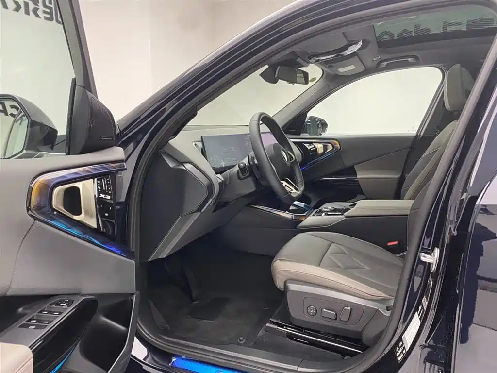 BMW X3 2025 xDrive30L Premium Model M Sport Black Package фото 17