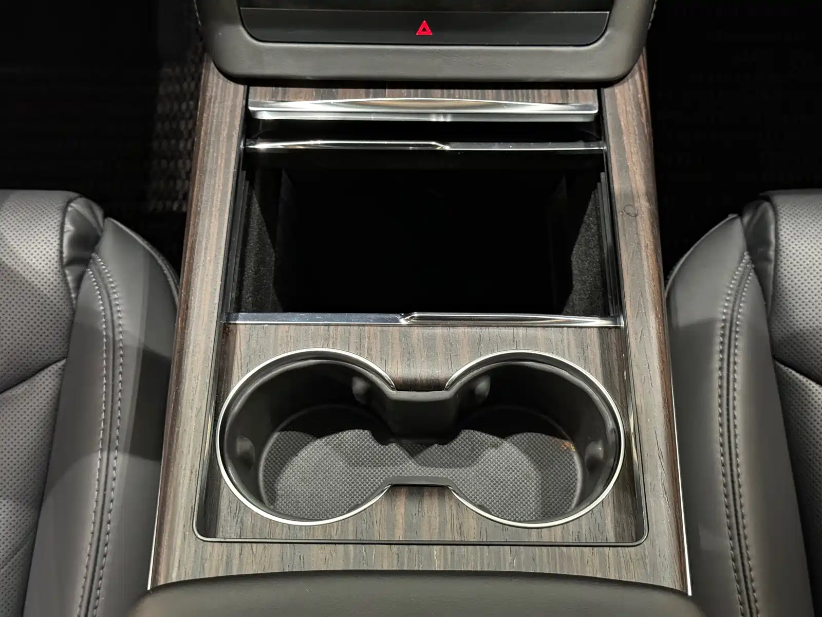 Фото 9 - Tesla Model X