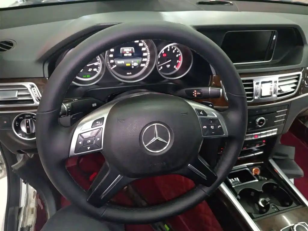 Mercedes-Benz E-Class 2015 Facelift E 260 L фото 11