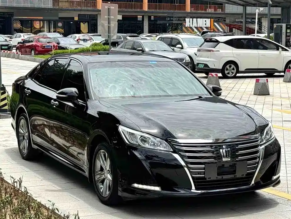 Toyota Crown 2015 2.0T Fashion фото 3