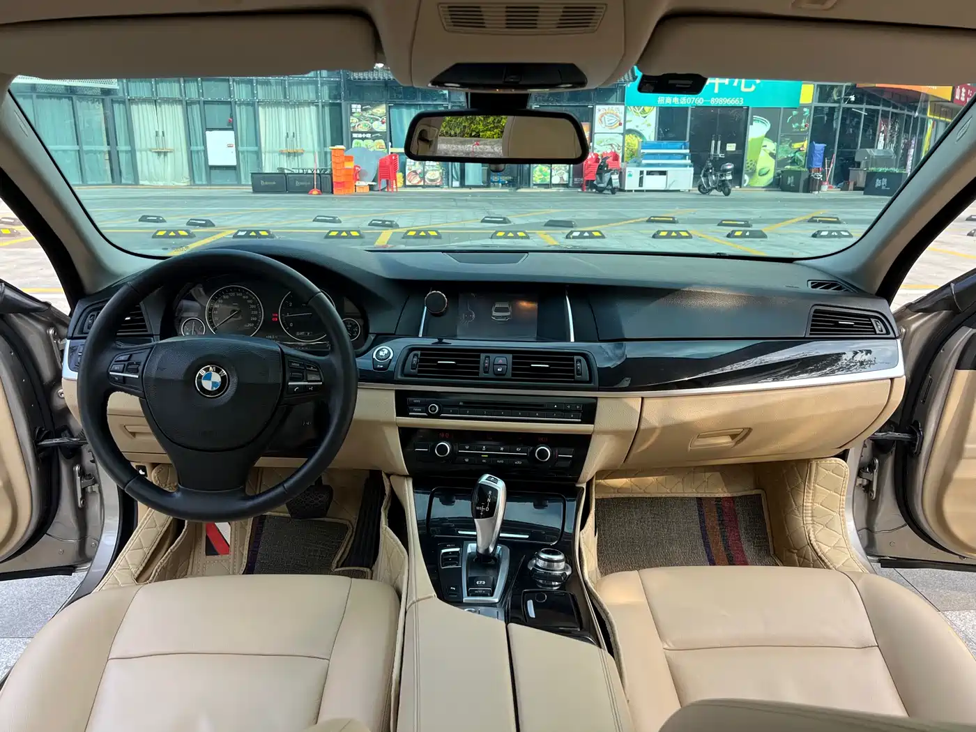 BMW 5 Series 2014 520Li Elegance фото 15