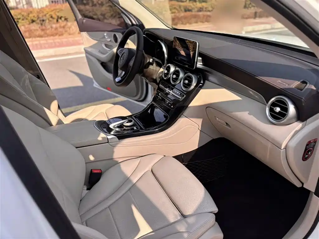 Mercedes-Benz GLC 2018 GLC 200 4MATIC фото 24