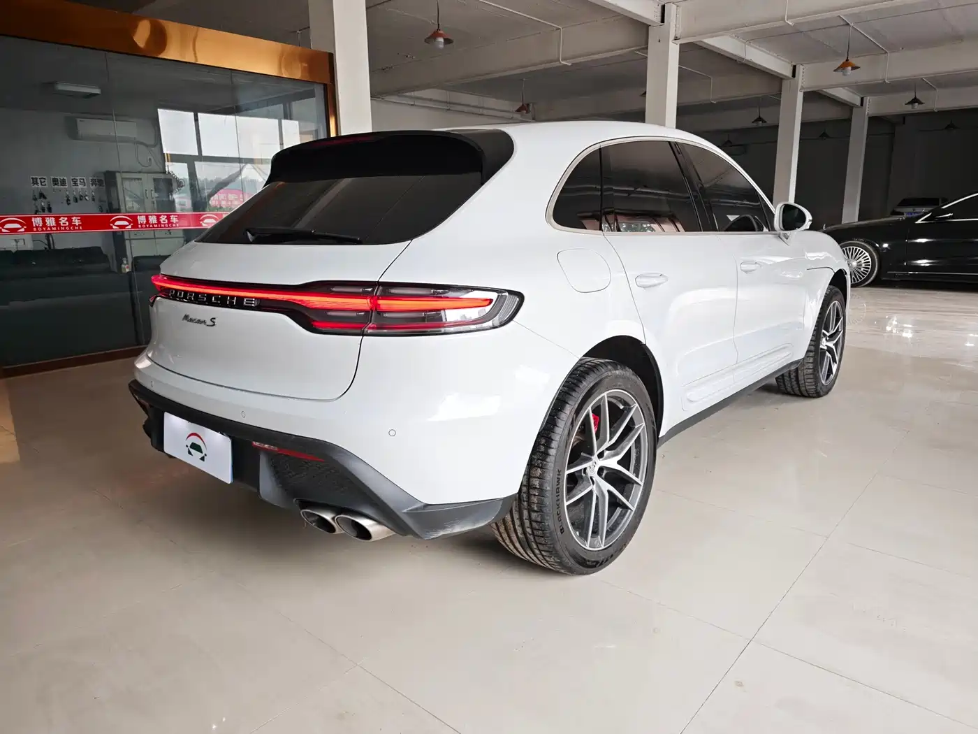 Фото 6 - Porsche Macan