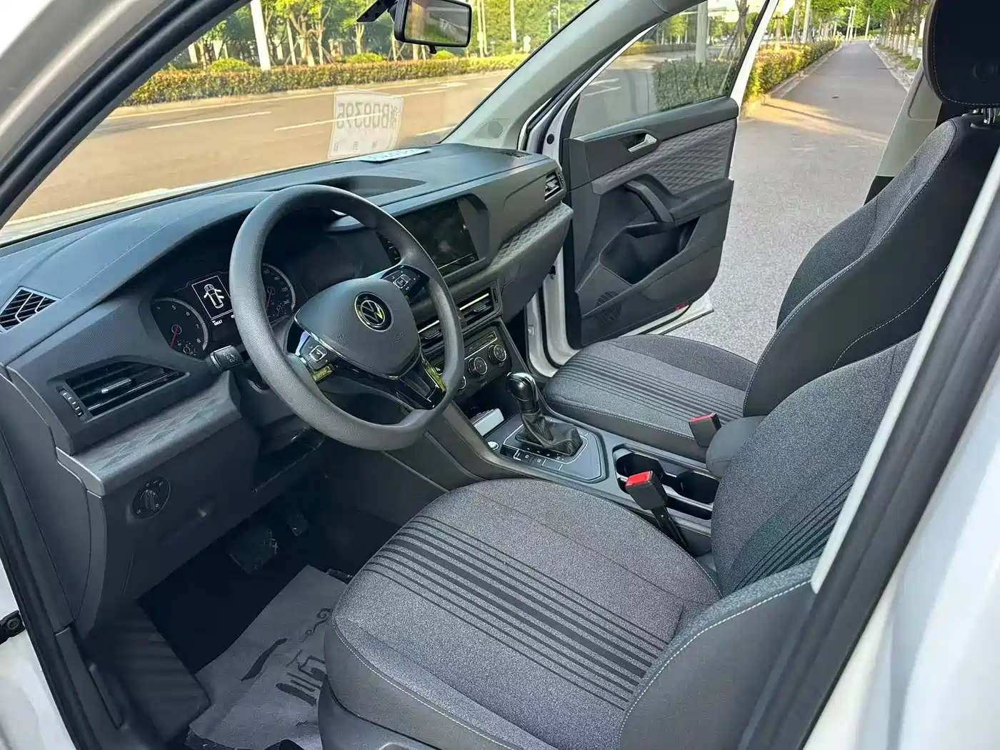 Volkswagen Tharu 2022 280TSI 2WD Trend фото 7