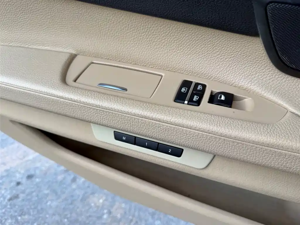 BMW 7 Series 2009 740Li Luxury фото 10