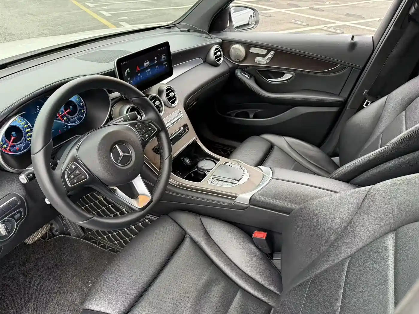Mercedes-Benz GLC 2019 GLC 300 L 4MATIC Dynamic фото 5