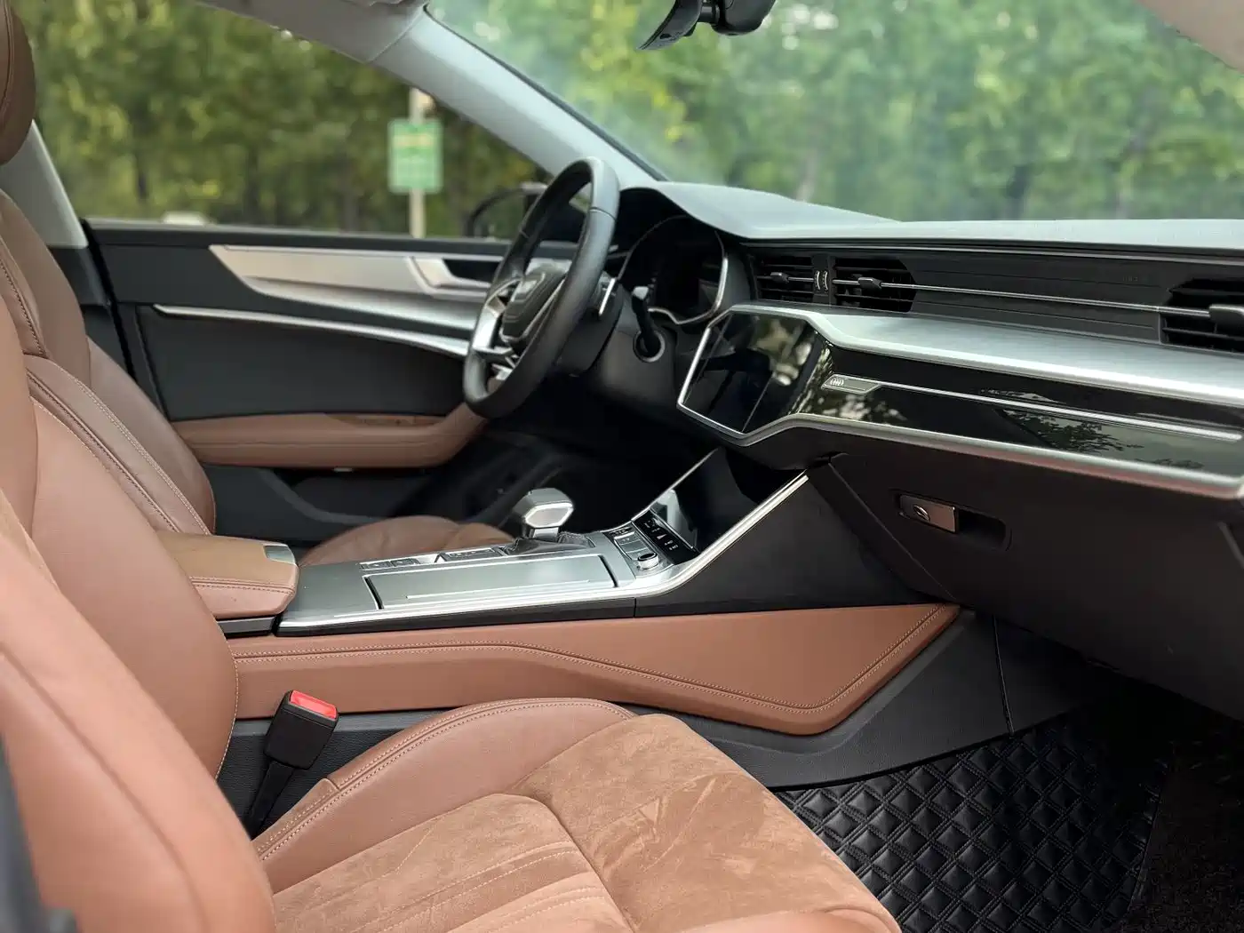 Audi A7L 2024 45 TFSI Luxury фото 14