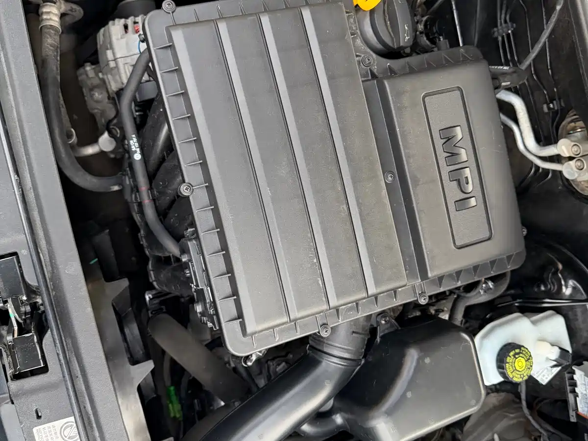 Volkswagen Polo 2016 1.6L Automatic Comfort фото 11