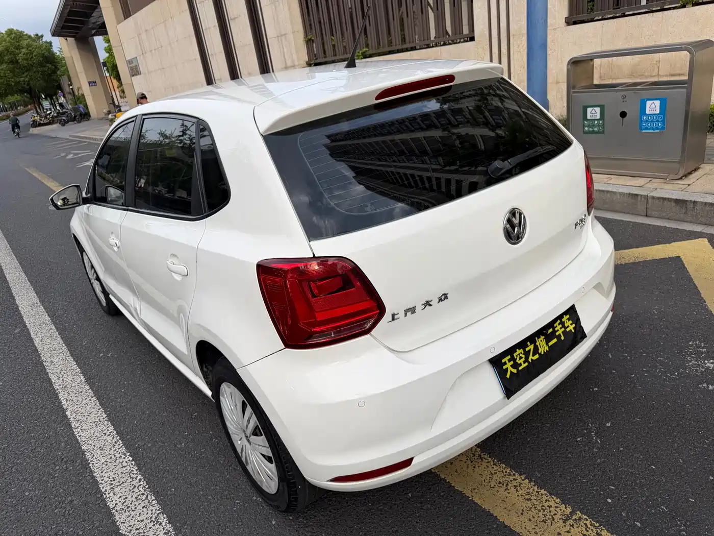 Volkswagen Polo 2016 1.6L Automatic Comfort фото 19