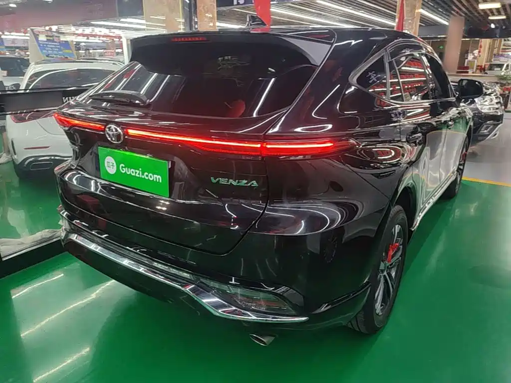 Toyota Venza 2023 2022 2.0L CVT 2WD Luxury