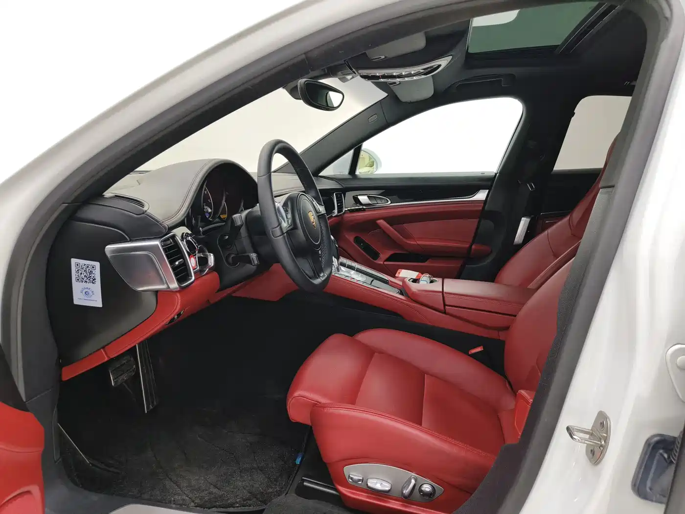 Porsche Panamera 2014 Panamera 3.0T фото 7