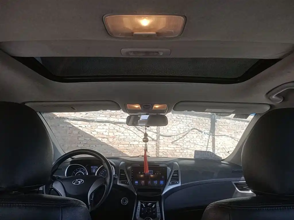 Hyundai Langdong 2013 1.6L Automatic Leading фото 18