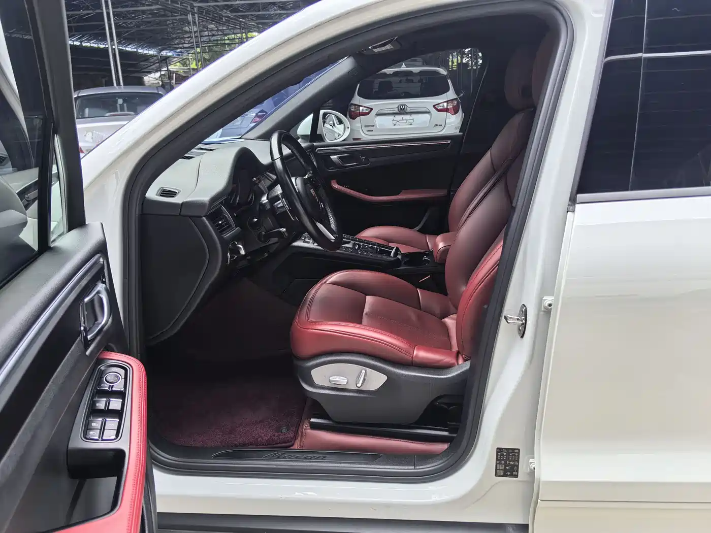 Porsche Macan 2017 Macan 2.0T фото 8