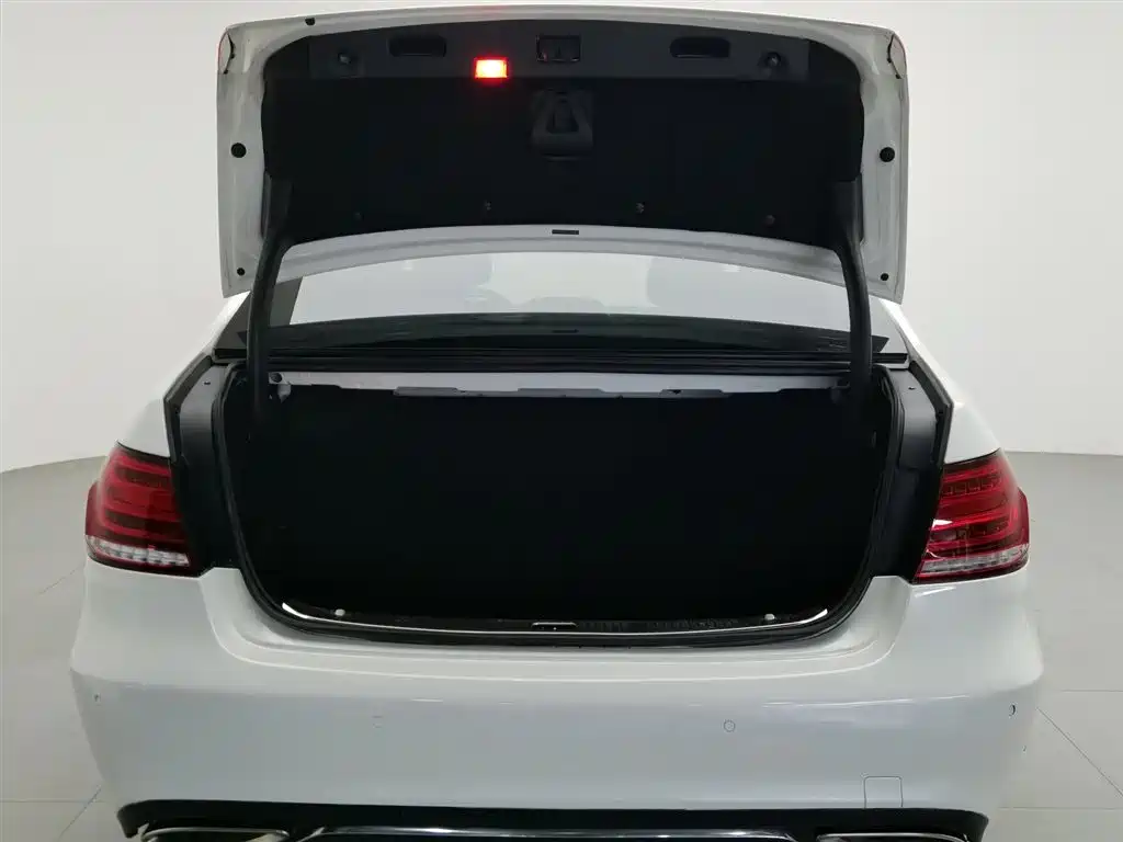 Mercedes-Benz E-Class 2015 E 260 L фото 16