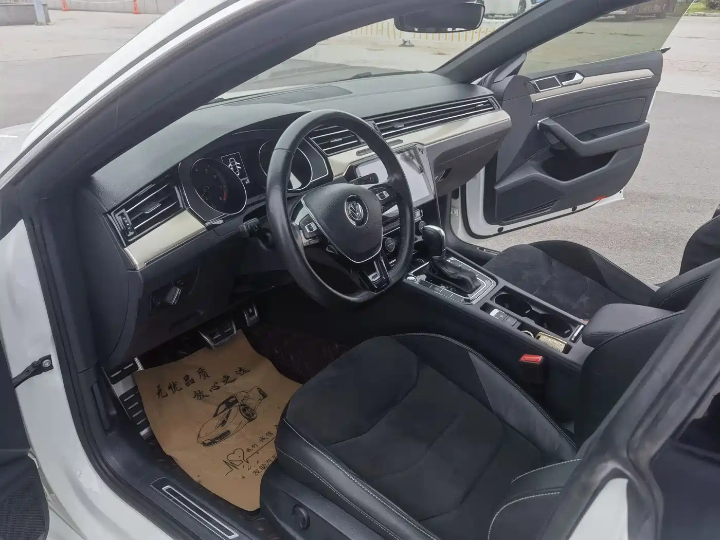 Volkswagen FAW-Volkswagen CC 2019 330TSI Luxury Appearance (China V) фото 5