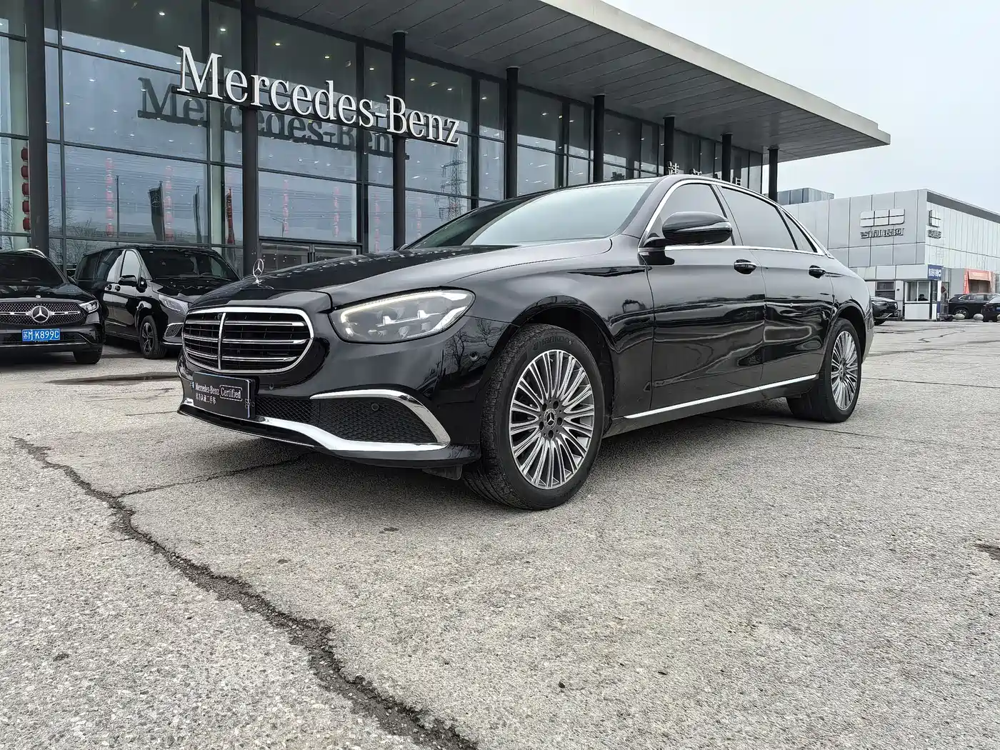 Mercedes-Benz E-Class 2023 E 300 L Fashion