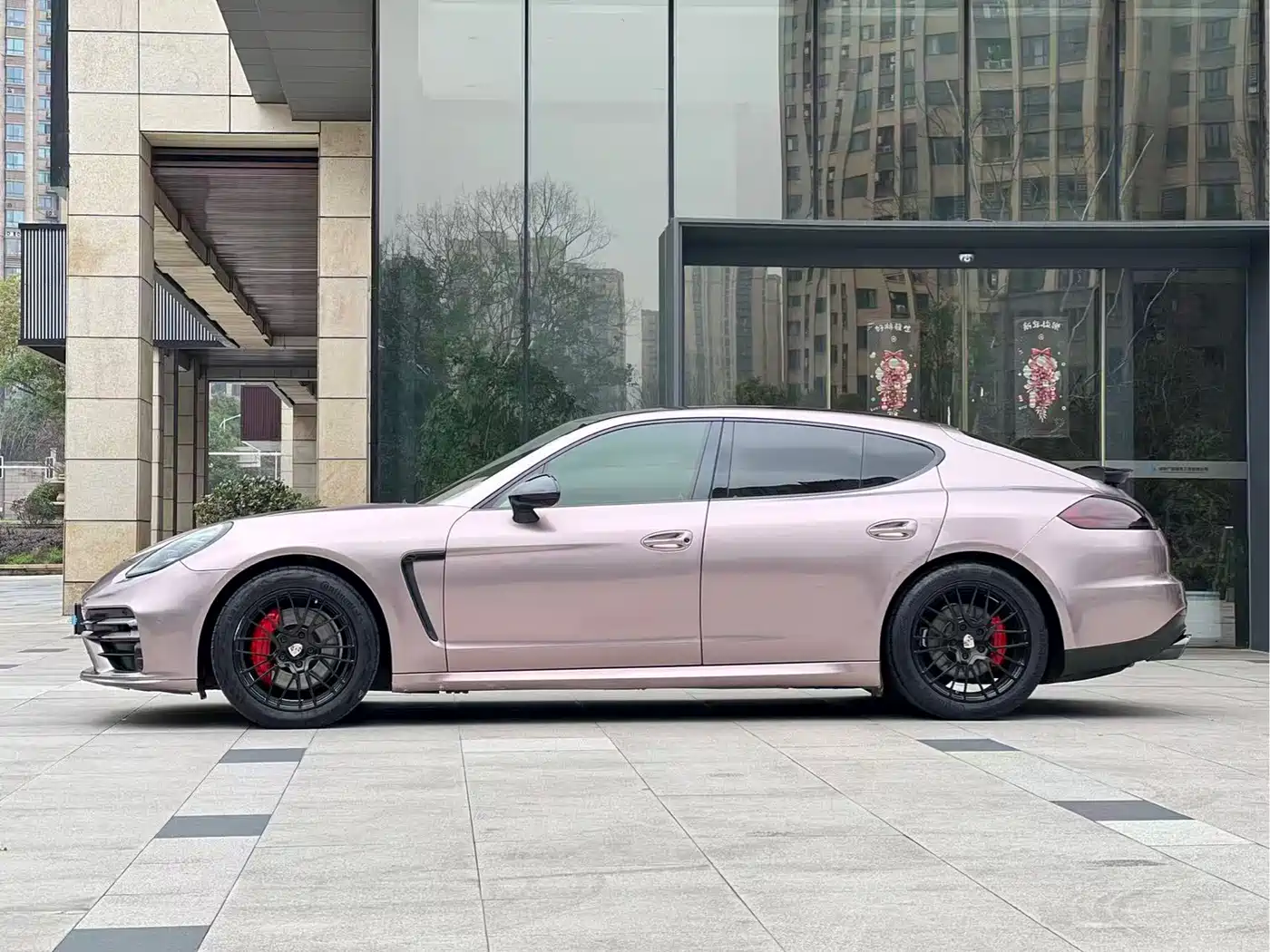 Porsche Panamera 2013 Panamera 4 Platinum Edition 3.6L фото 6