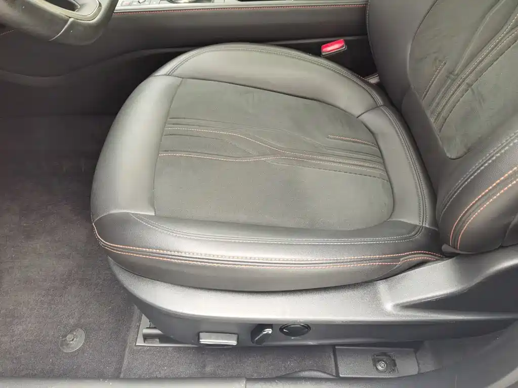 Фото 20 - Ford Mondeo