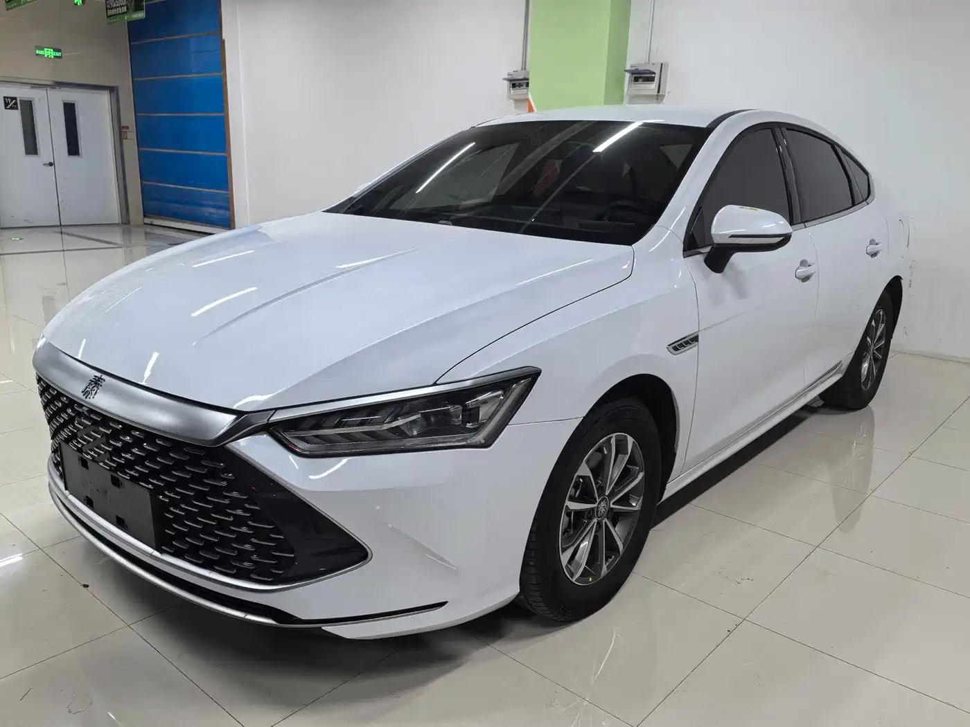 BYD Qin PLUS 2024 Glory Edition DM-i 55KM Leading