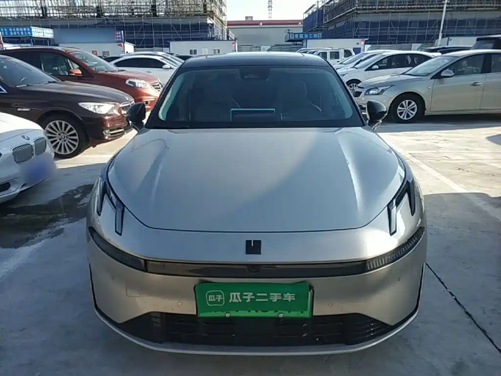 2025 Lynk & Co 07 EM-P