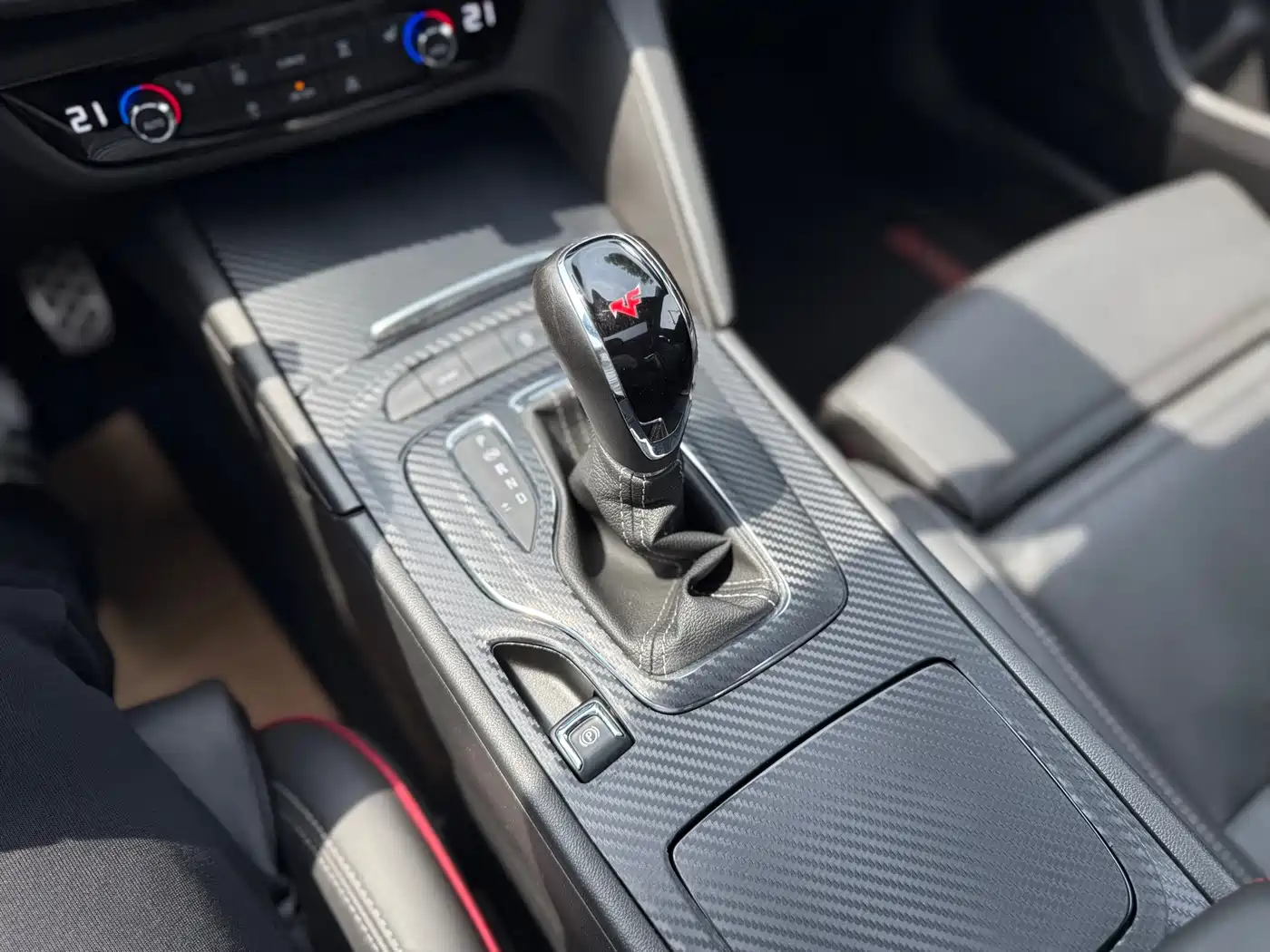Buick Regal 2017 GS 28T Luxury Model фото 16