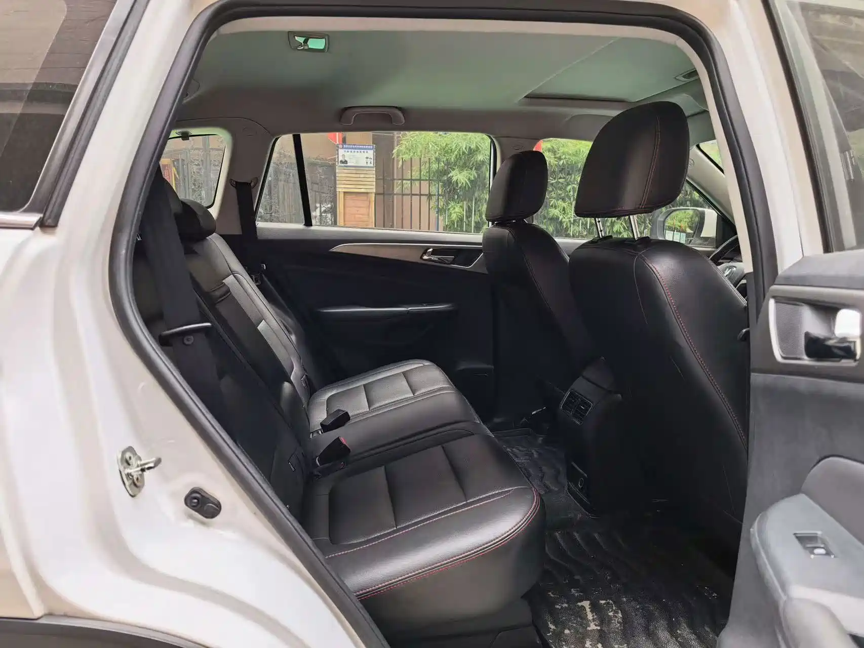 Photo 8 - Changan CS75