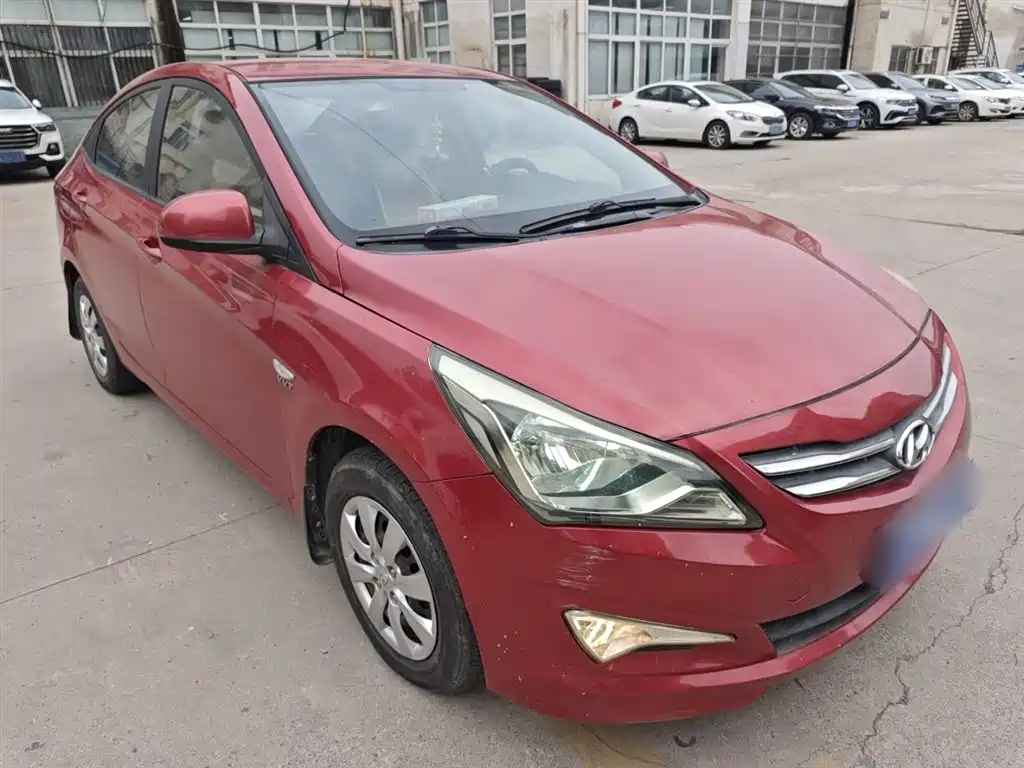 Hyundai Verna 2014 1.4L Manual Smart GLS фото 4