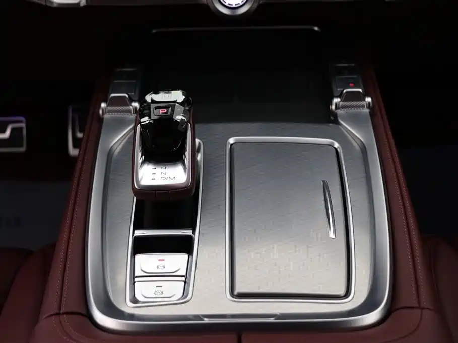 TANK TANK 700 NEW ENERGY