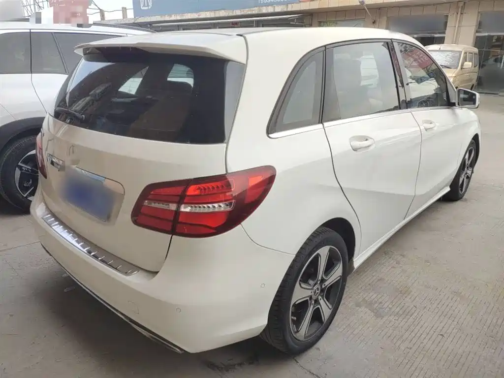 Mercedes-Benz B-Class 2019 B 200 Fashion фото 7