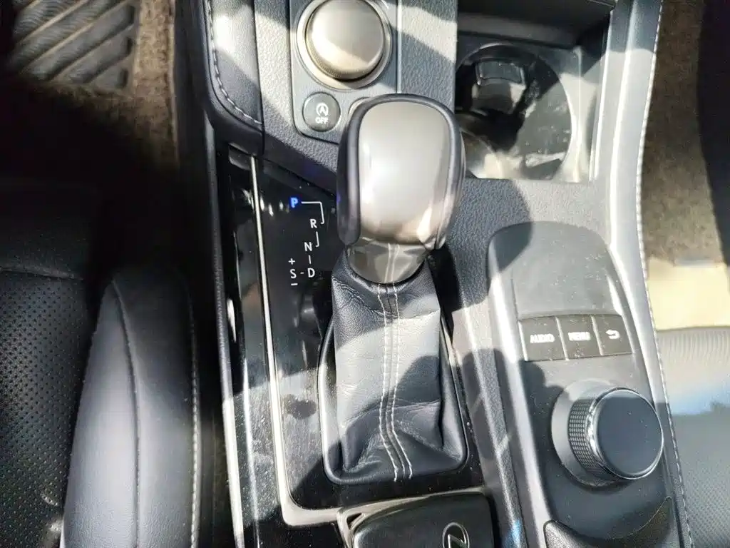 Lexus ES 2015 200 Elite Edition фото 7