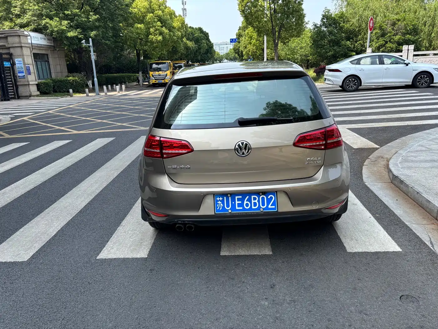 Volkswagen Golf 2016 230TSI Automatic Luxury фото 11