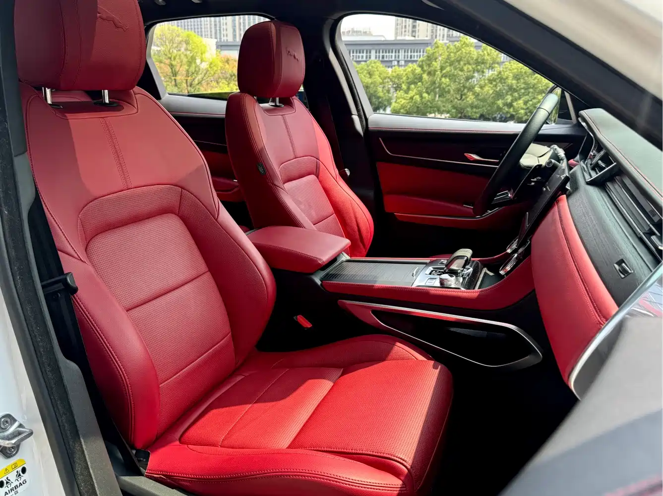 Jaguar F-PACE 2023 2022 P250 R-Dynamic BLACK