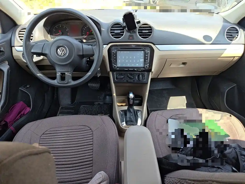 Volkswagen Jetta 2013 1.6L Automatic Comfort фото 6
