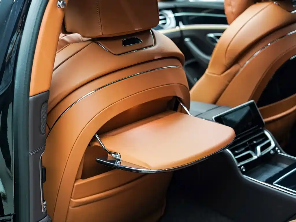 Bentley Flying Spur Plug-in Hybrid 2026 2025 Model Year 4.0T V8 Mulliner